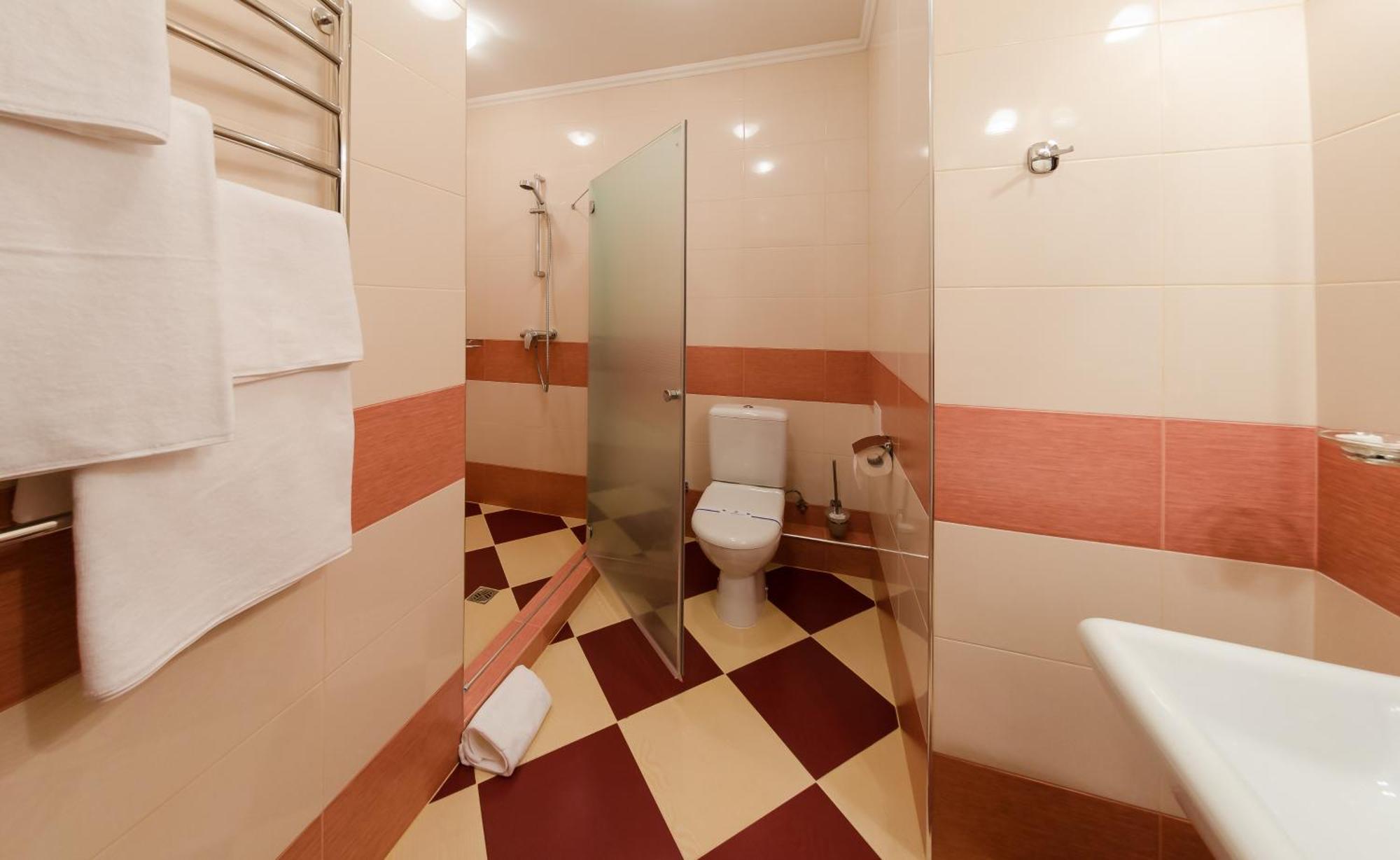 Franz Hotel&Restaurant Ivano-Frankivsk Eksteriør billede