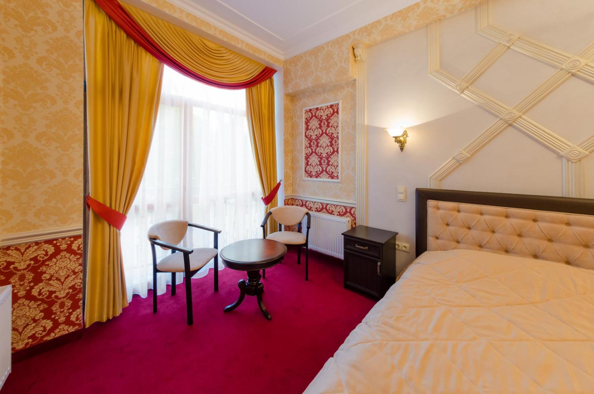 Franz Hotel&Restaurant Ivano-Frankivsk Eksteriør billede