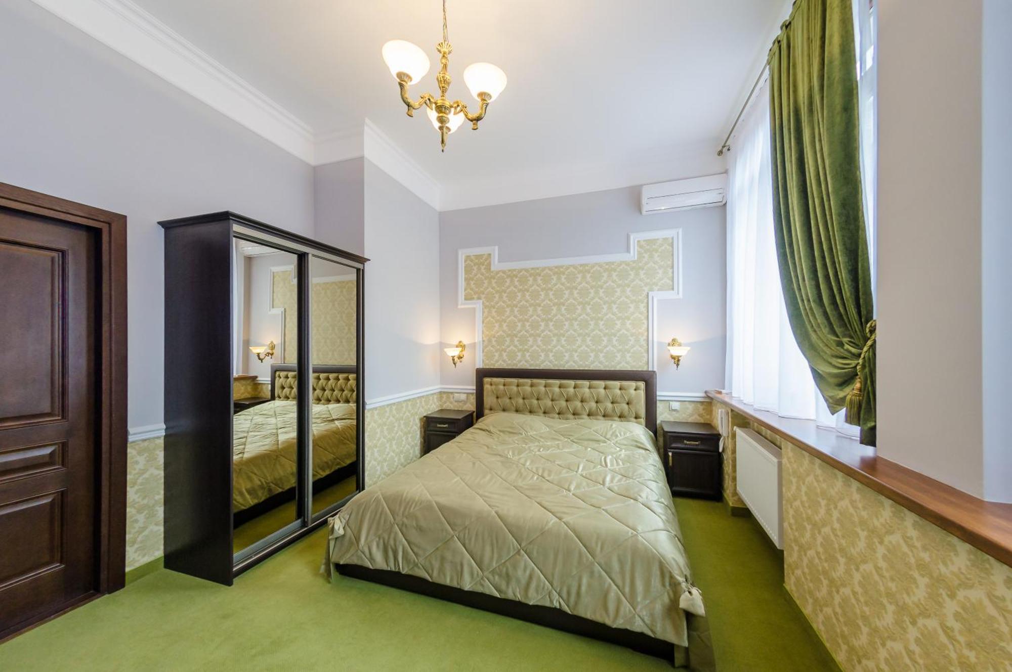 Franz Hotel&Restaurant Ivano-Frankivsk Eksteriør billede