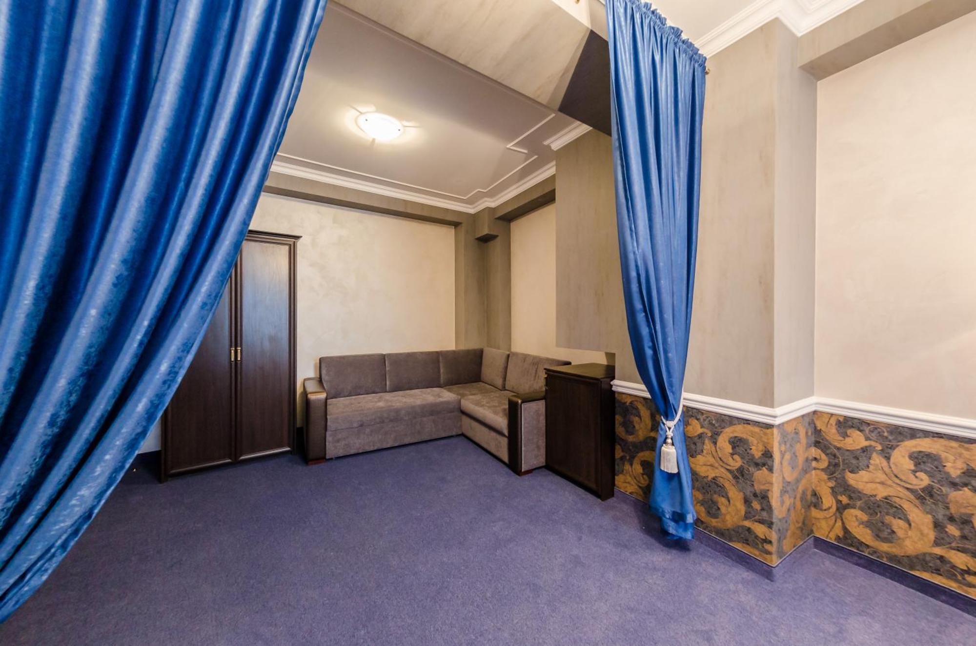 Franz Hotel&Restaurant Ivano-Frankivsk Eksteriør billede