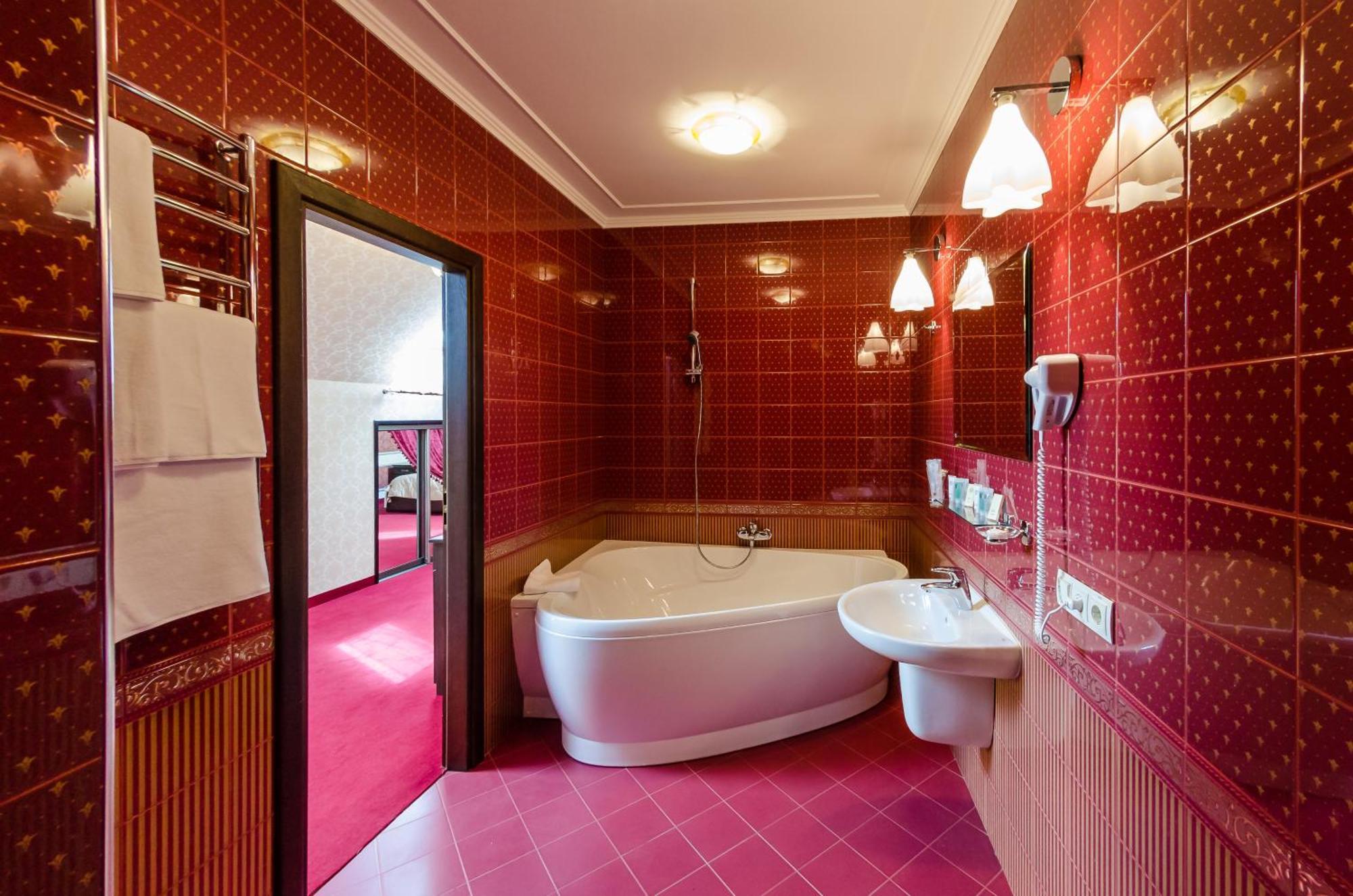 Franz Hotel&Restaurant Ivano-Frankivsk Eksteriør billede