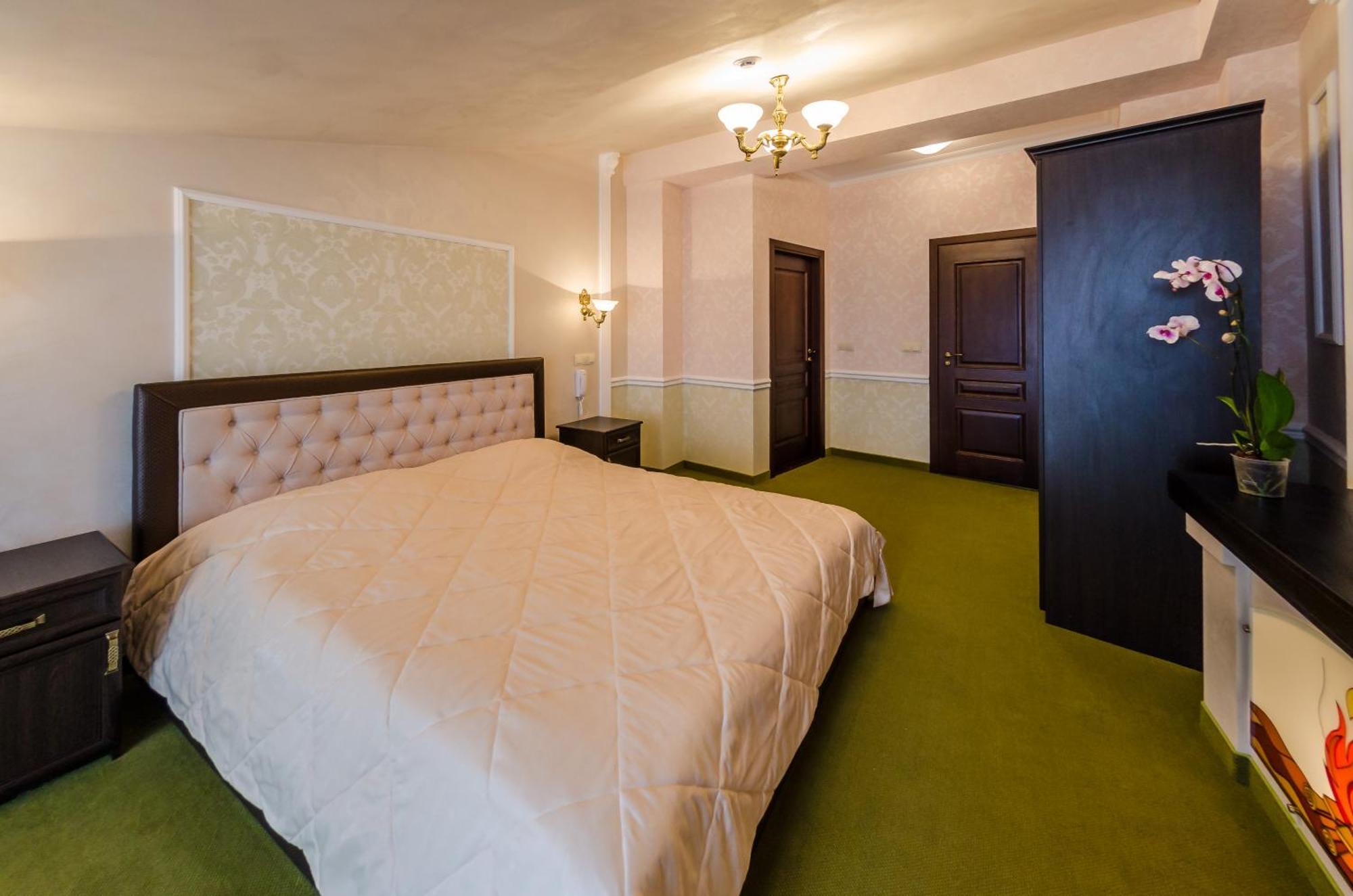 Franz Hotel&Restaurant Ivano-Frankivsk Værelse billede